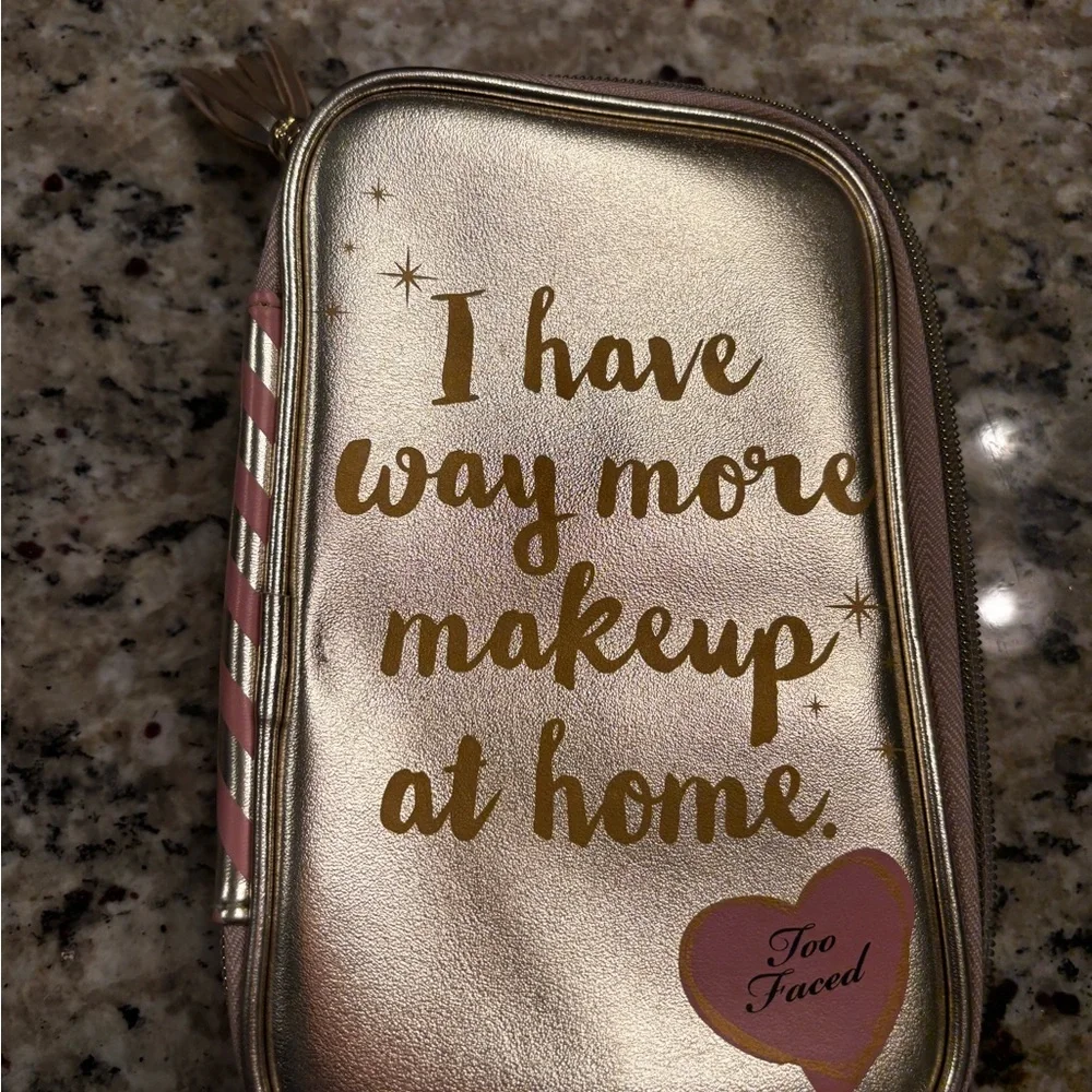 Too Faced Gold Makeup with eye shadow Best Year Ever 2018 Holiday Palette 2017